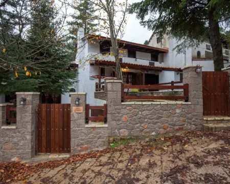 Dandy Villas Agoriani Hotels in Eptalofos