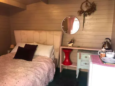 The Dairy - Seaside Couples Escape in Whitstable Hotels in Whitstable