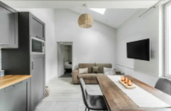 House for 18 People with Cinema Place Morny