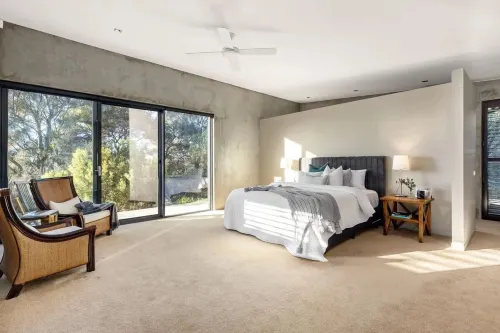 Luxury Portsea Sanctuary   Gas Heat Pool   Gardens Hotels in Portsea