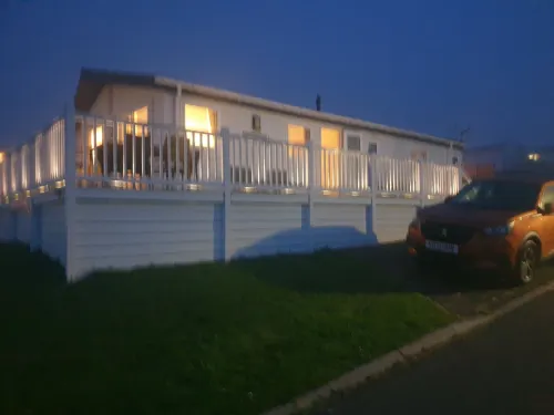 3-Bed Lodge with SeaView-Fireplace-Garden-Freep