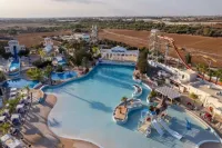 Sun Plaza Suites - Adults Only - Pools