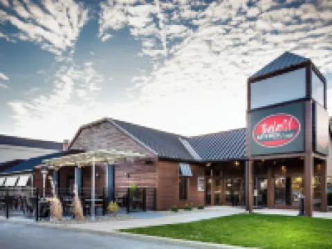 科勒爾維爾假日酒店 - 愛荷華市 科拉爾維爾酒店