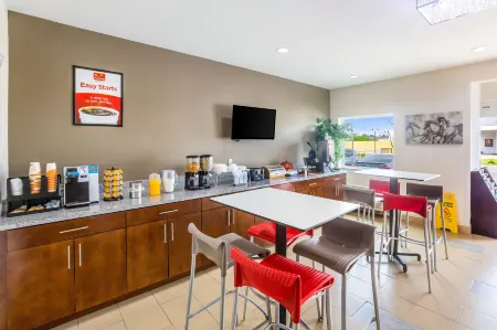 Econo Lodge Baton Rouge University Area Отели рядом с достопримечательностью «Tin Roof Brewing Co LLC»