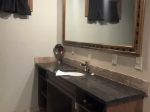 Baltzell Lodge Hotels in Great Bend