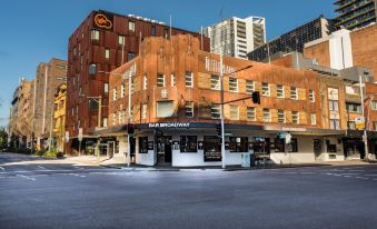 Bar Broadway