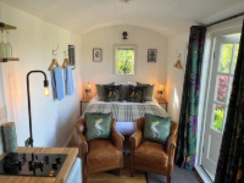 BroomBush Hotels in 