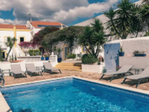 BO House & Hairshop Hotels in Estombar