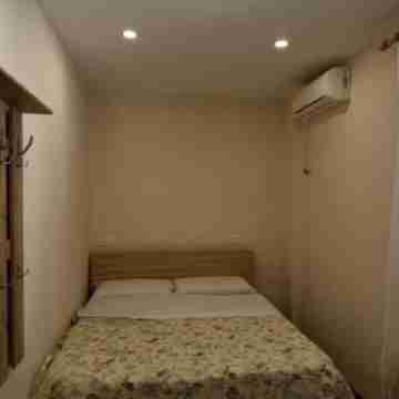 Tirent Apartment - Cozy Bedrooms Stay by Golem Beach. Rooms