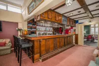 Cotswold Gardens - bar