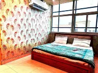 Via Yadhuvanshi Dhaam - 900m from Prem Mandir and Iskcon Temple