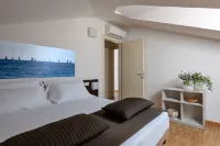 Vialeromadodici Rooms & Apartments - 4-Star