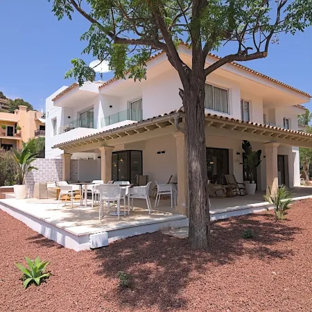 Cabot Las Velas Apartments