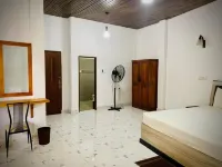 Elepath Lodge- Pinnawala Hotels in 