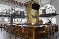 Origin Atlanta, a Wyndham Hotel - Bares