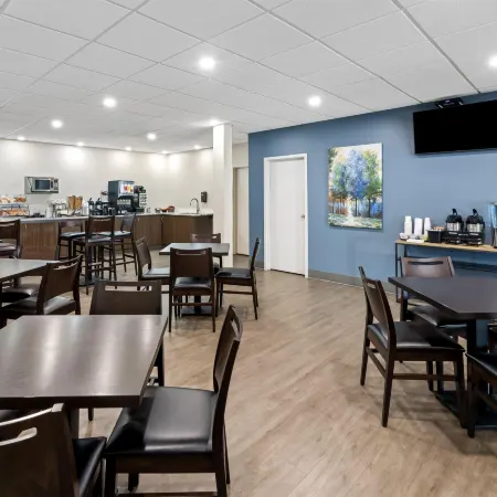 Howard Johnson by Wyndham Thunder Bay