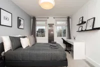 3 Bedroom House-Free Parking Отели в г. 
