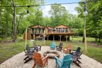 Cozy Retreat - Hot Tub, Firepit, Grill, Lake Access Hotels in Morgan County
