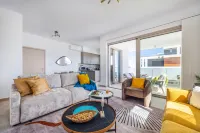 101 Mulberry Court- Spacious with Large Terrace