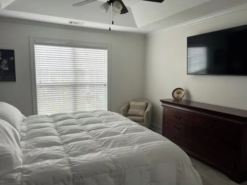 Luxurious 2 BR condo in North Augusta. Quiet, adjustable bed, power recliners