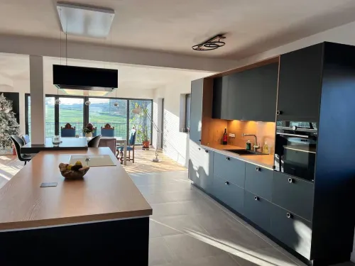 House - Sleeps 8 - Pets Ok - Garden - Parking - 4-Star
