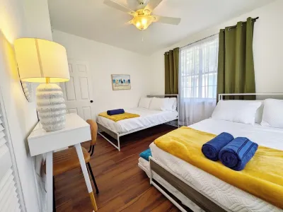 2 homes for 1 - Arcade, Firepit, Patio - Main house & Lrg guest house included! Hotels near Plato's Closet - Regency, FL