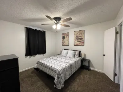 Cinema 16 2-bedroom apartment Hotels in 