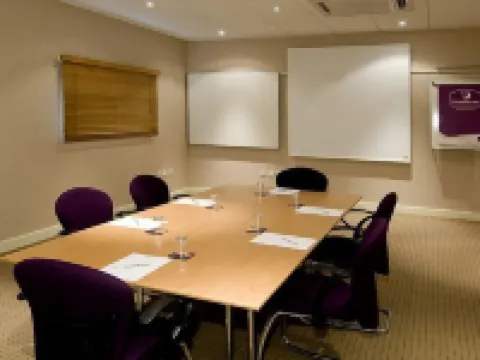 Premier Inn Manchester Airport (M56/J6) Runger Lane South Hotels in Ringway