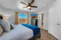 Red Rock Retreat - Pool/Hot Tub, Park, Yard Games, Basketball and Tennis Courts