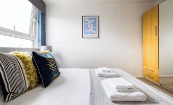 Stunning 2 Bed Flat Near Tower Bridge