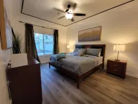 Chic 3-bedroom apartment near Carthay and 10 minutes to Rodeo Drive. A+ location