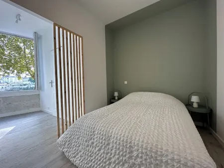 Town house (4/6 pers) in Châtellerault Отели в г. Шательро