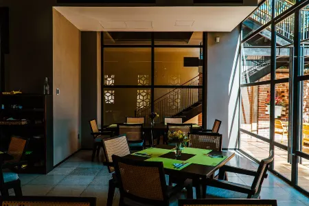 Flamboyan Hotel & Residences