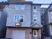 Fada Guest House - 38 Yates Ave Newark Hotels in Newark