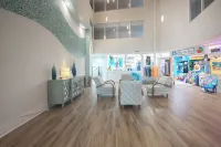 Breathtaking View • Hot Tub • Free Beach Chairs in Unit • Outdoor Pools
