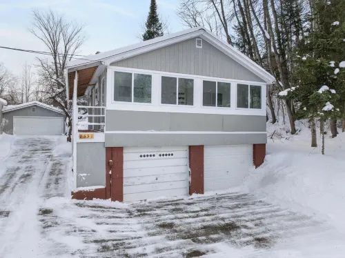 The Grove 1/2 mile from Boyne Mountain Sleeps 4 Hotels in Boyne Falls