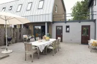 Spacious Villa with Garden Hotels near De Rozentuin