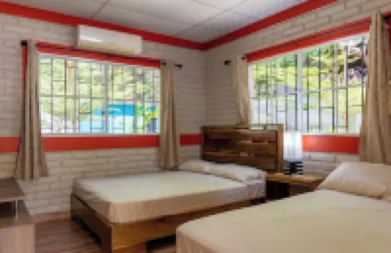 3BR Beach House - Walk to Sandy Beach in Surf City