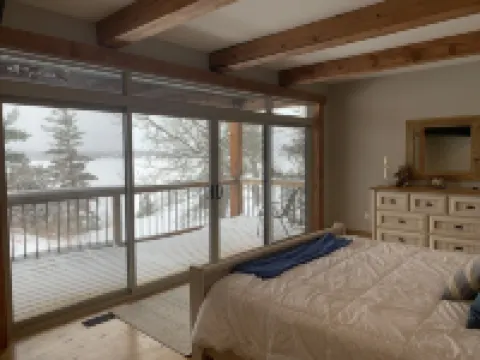 5000 sq ft luxury vacation home with 6 bedrooms 7 bathroom.