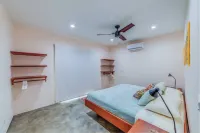 Poolside garden apartment w king, Playa Guiones