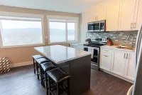 Newly renovated with Lakeviews, big yard, minutes to Silver Star/Golf/Wineries.