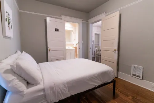 Charming Central Tacoma Home Located Near 6th Ave