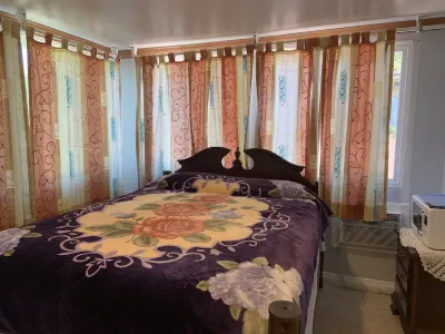 New Listing! Private Studio Annex - With Cozy Garden close LAX