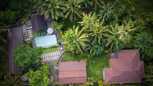 Rue DeuxVilles Villa Hotels in Loon