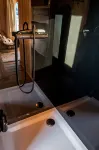 Le Martin Pêcheur: Luxury ecolodge boat