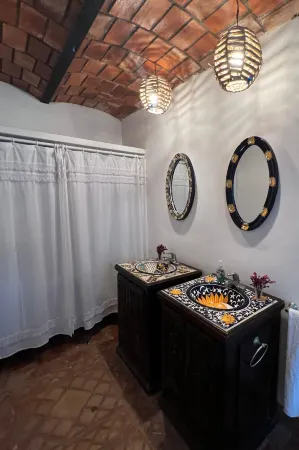 Complimentary 1 hr Massage in our Traditional Open-Air Palapa w/ Private Pool Отели в г. Саюлита