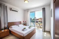 Villa White Daisy