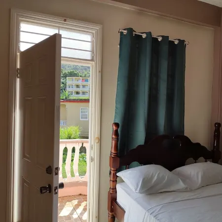 Iso’s Vacation Rental Apartment #7
