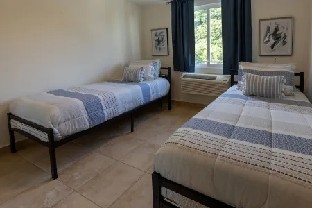 Hillside Breeze Ocean View Penthouse near El Yunque Отели в г. Мамейес II