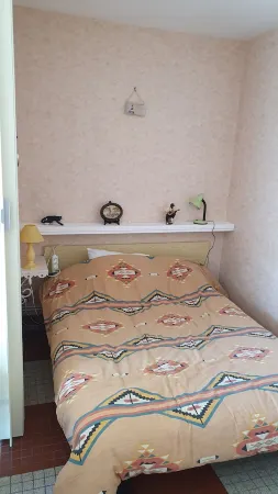 Rent t1 bis 50 m from the beach. Large south-facing balcony with sea view Отели рядом с достопримечательностью «Camping Le Verdon»